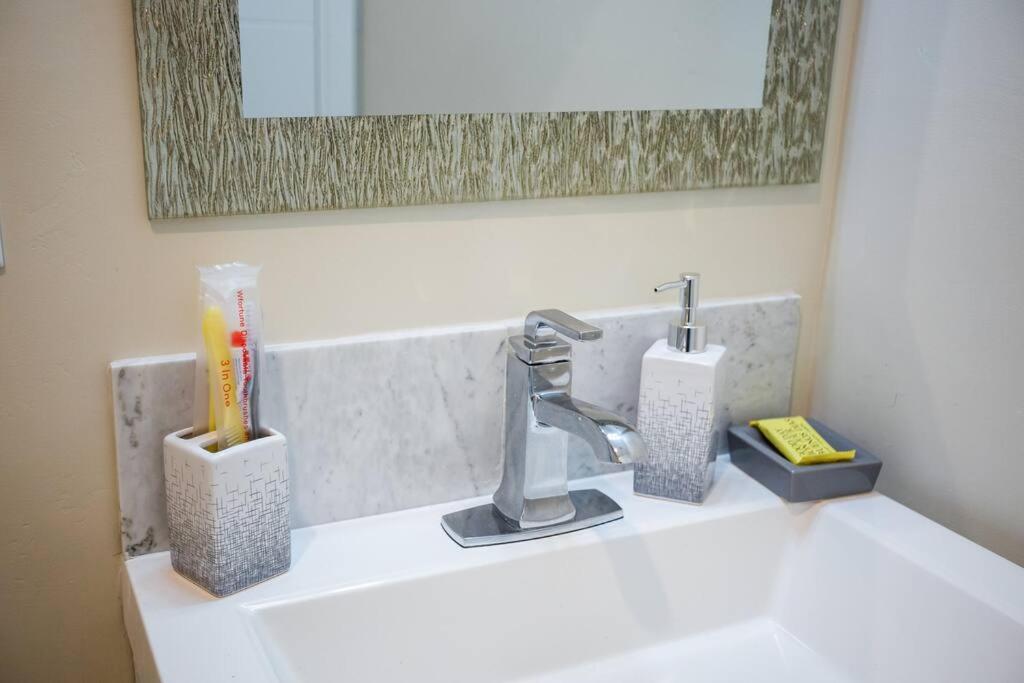 1-Bedroom With Cali King Size Bed In ซานดิเอโก ภายนอก รูปภาพ